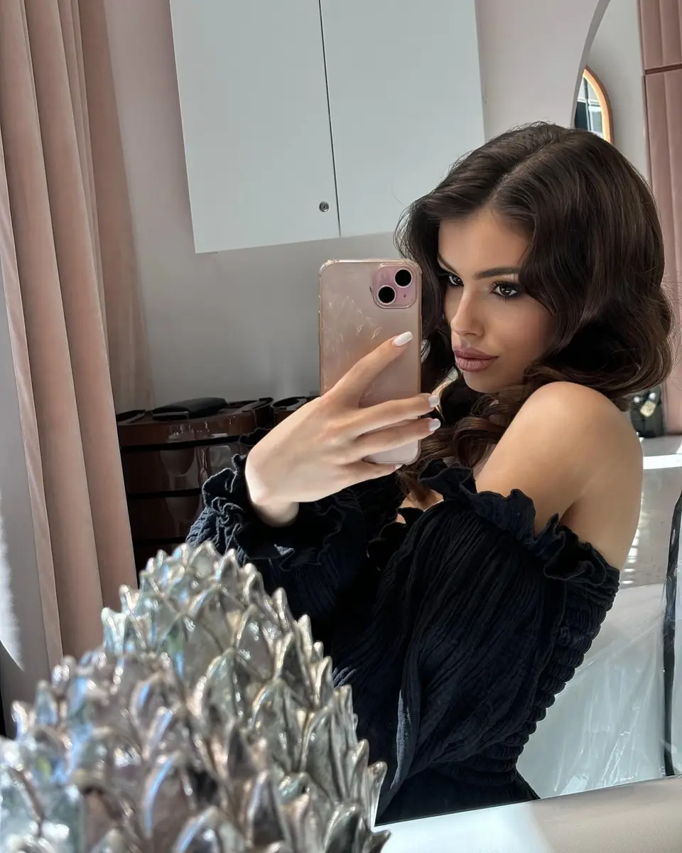 Amelia escort in Dubai