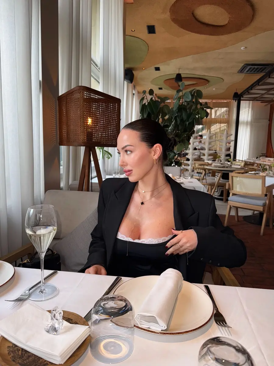 Chloe escort in Dubai