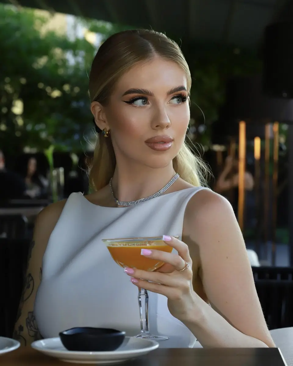 Eleanor escort in Dubai