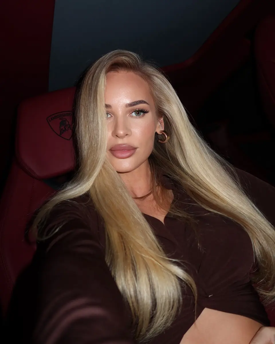 Isabella escort in Dubai