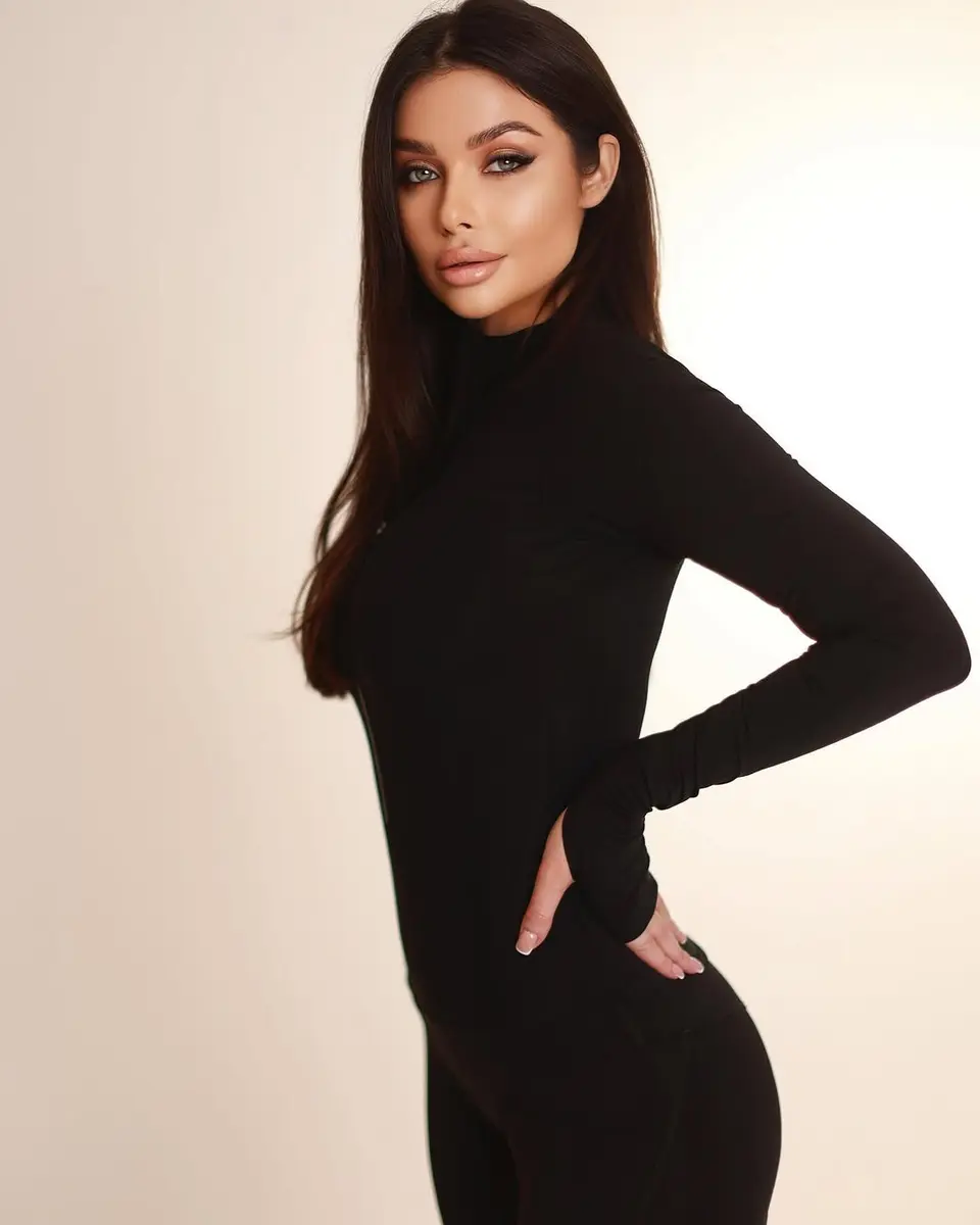 Juliana escort in Dubai