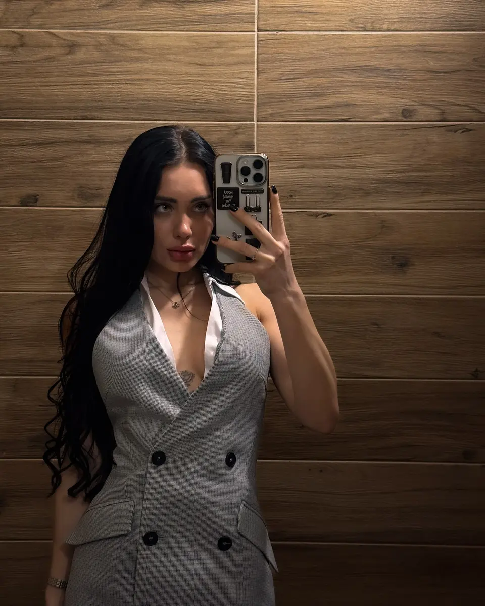 Lola escort in Dubai