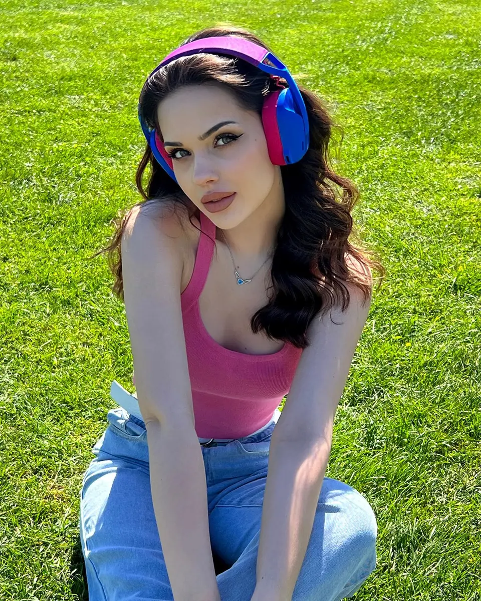 Natalie escort in Dubai