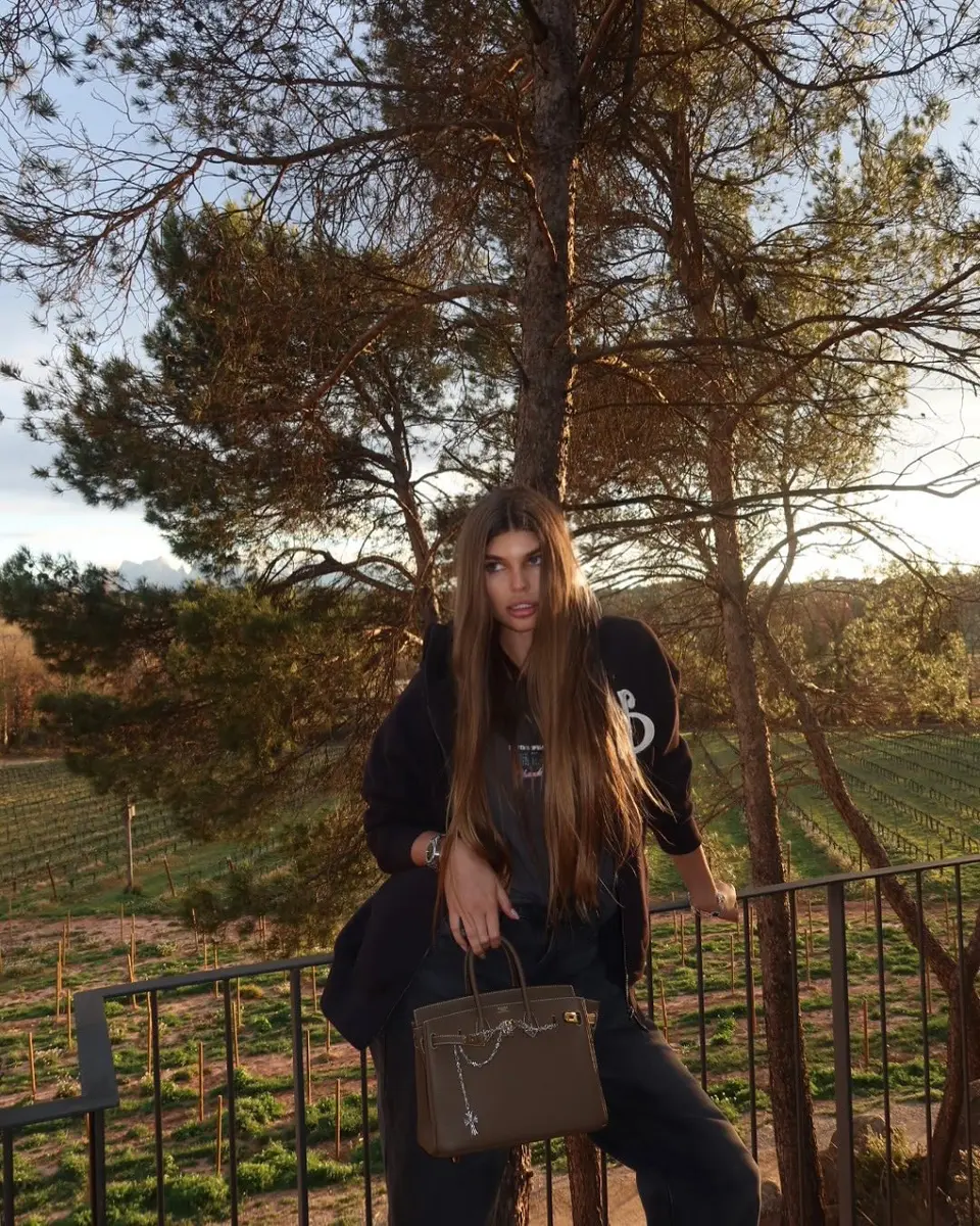 Olya escort in Dubai