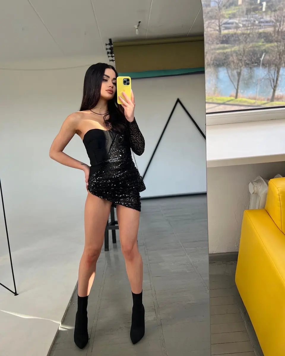 Pauline escort in Dubai