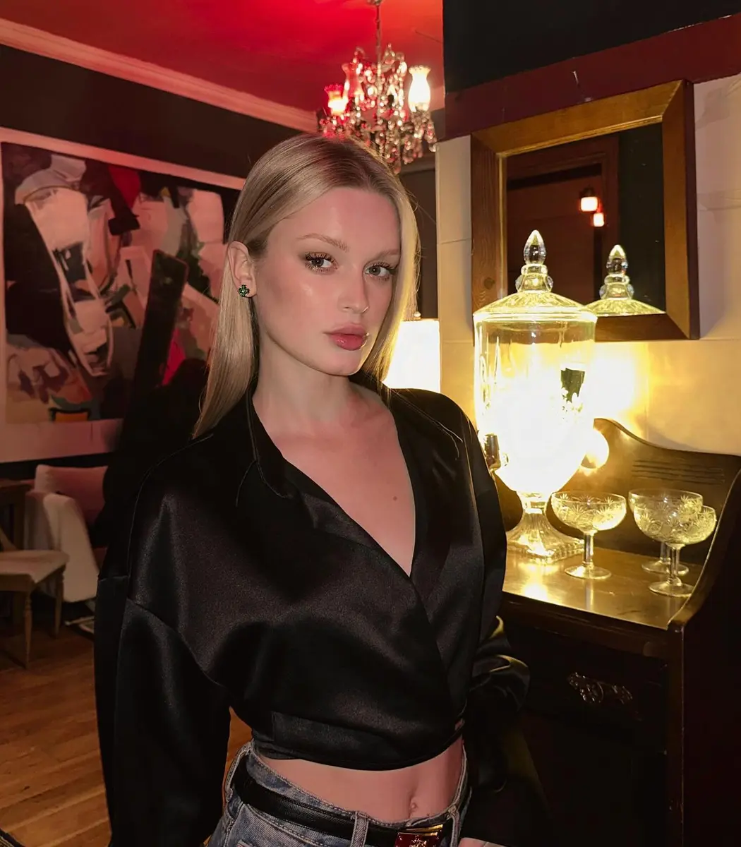 Sonya escort in Dubai