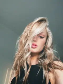 Sonya escort in Dubai